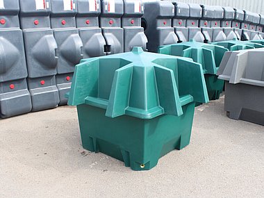 4 Man Urinal Free Standing Pod